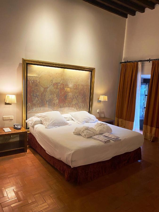 ปาราดอร์ เด ตรูคิโย Hotel ตรูคีโย ภายนอก รูปภาพ