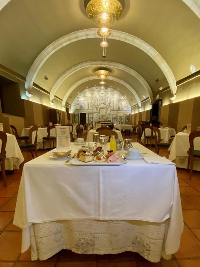ปาราดอร์ เด ตรูคิโย Hotel ตรูคีโย ภายนอก รูปภาพ